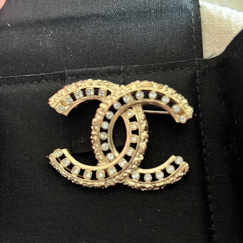 Chanel broach